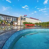 Chandrika Greens Resort Near Prem Mandir