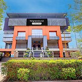 Townhouse OAK Saspade Road Satara