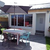 Modern Holiday Home in St. Pol de Leon