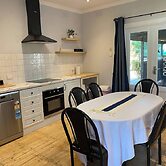 Central 1940s Bendigo Home Hamptons Heritage Reno