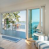 The Blue Sapphire on Mineola Bay - 3br/3ba Luxury Lakefront Home on Mi