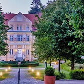 Sunday Resort Rugen Deluxe 2-bedroom Apartment