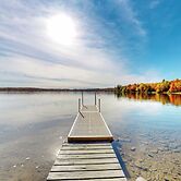 3BR Lakefront Dog-friendly w/ Dock
