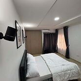 Summer Suites