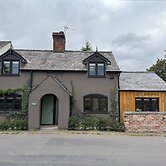 Boutique Luxury Cottage Cheshire Wedding Guests