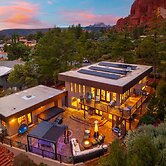 NEW Luxe Chapel Garden Retreat Chapel Views