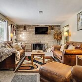 1 Mi to Butler! Family-friendly Indianapolis Home