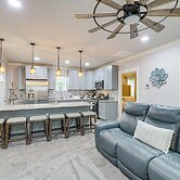 Fully Updated & Convenient! Baytown Home Near Dtwn