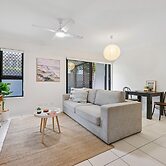 Beachside Apartment With Secure Parking