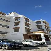 The Zurfi's Hotel