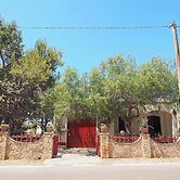 Comfortable Villa for 8 People Near Lido Pizzo