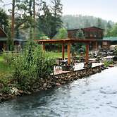 The Cabins at Country Road