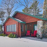 Waterfront Cottage: Family Getaway at Lake Huron!
