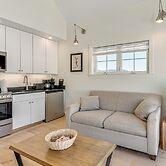 Mtn Views + Resort Perks: Cozy Cottage in Thornton
