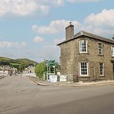 Eskvale House
