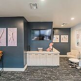 San Portella Cozy Stay w HeatedPool-Gym
