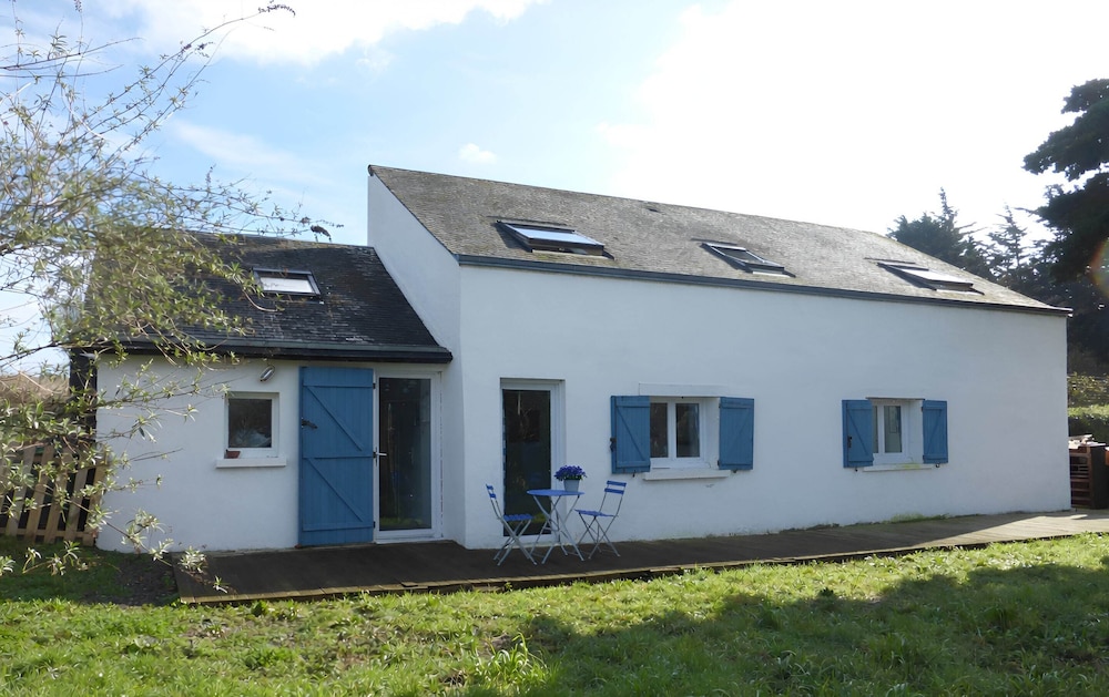 Cosy House Just Steps Away From the sea