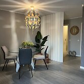 Faro Modern by Homing