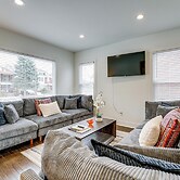 Spacious & Updated Group Getaway in Detroit!