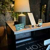 Hotel Seven