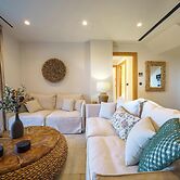 EAST VILLA by CYAMES