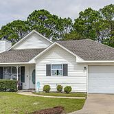 1 Mi to Gulf & Close to Casinos! Quiet Biloxi Home