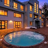 The Ridgeline & The Traverse by Avantstay 2 Slopeside Units + Hot Tub 