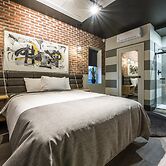 La Suite Hotel