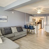 Oceanside Retreat in Mantoloking: Walk to Beach!