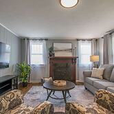 Cozy 3BR w Free Attraction Tix 6 Mins to Town