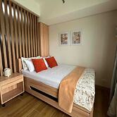 Twin Lakes Tagaytay by JC Staycation