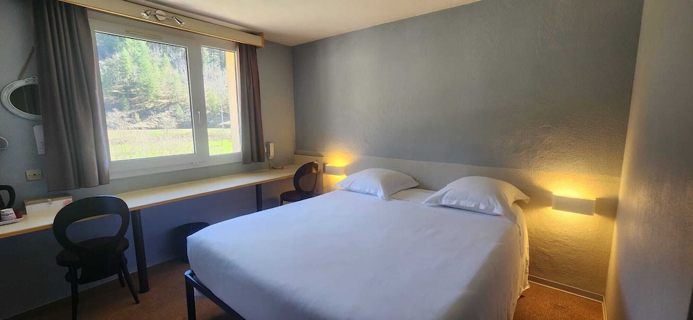 Hotel Le Pont Neuf