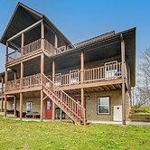 Private Hot Tub & Games Galore! Hamden Family Home