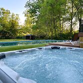 Pool Kayaks Hot Tub Game Rooms Sleeps 16