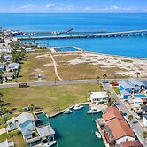 Channelfront - Dock - Fishing - Bbq - Deck 2 Bedroom Home