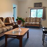 5 Bedroom Cottage at Rice Lake!