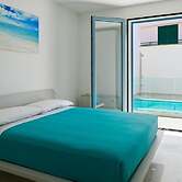 Perle Marine Suite Apartments