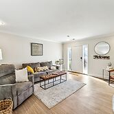 Walk to Main Street: Kansas City Vacation Rental!