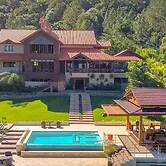 4BR Wood Mountain Villa Jarabacoa Heated Pool