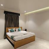 Everest Inn Chakan
