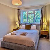Charming Flat Near London Attractions