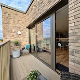 Amazing Flat With Free Parking and Balcony
