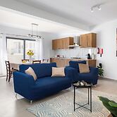Chic Stay Near Yacht Marina 2 Balconies
