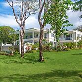 Contemporary 6BR Villa Sea Views Infinity Pool Resort Access