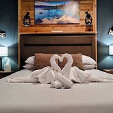 Tahoe Studio Spa With Hot Tub and Sauna