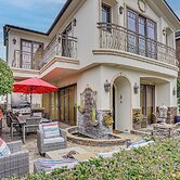 Walk to Shore! Luxury Newport Beach Home