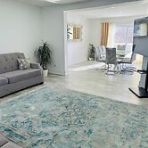 Cozy Modern 3BR With Free Parking Fast Wifi