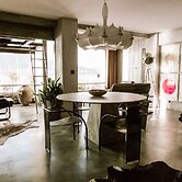 Luxury Waterfront Loft With Panoramic Views
