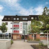 XZLLENZ Hotel