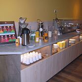 XZLLENZ light Hotel